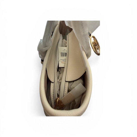 Michael Kors Jet Set Travel Tote - Picture 4 of 5